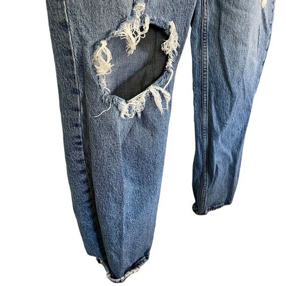 Abercrombie & Fitch The Dad High Rise Distressed Medium Blue Jeans sz 34 / 18L - Picture 2 of 16